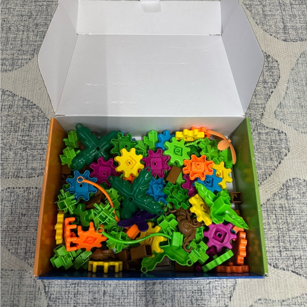 Movin’ Monkeys Gears Building Set